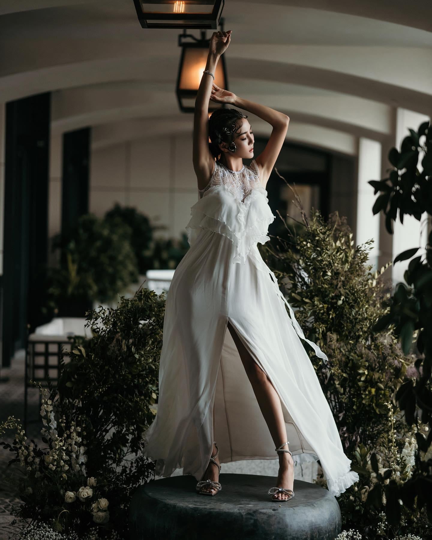 Alon Livne White - Dianne