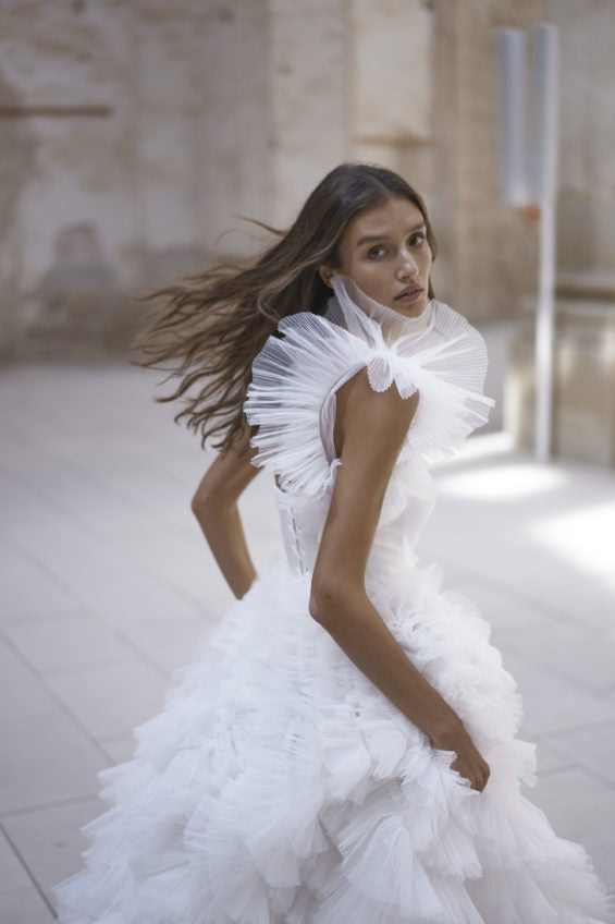 Alon Livne White - Julia