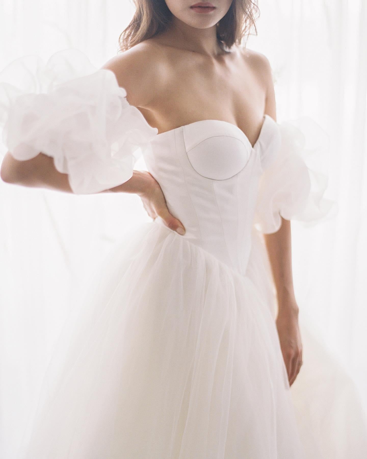 Alon Livne White - Audrey