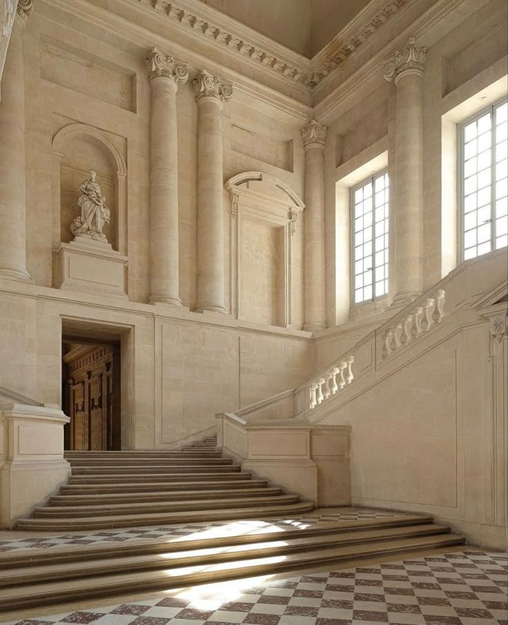 France - Château, Old Money
