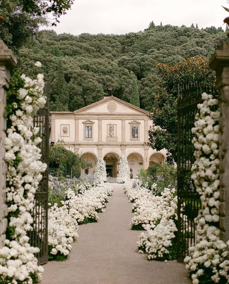 Italy, Tuscany - Historic Villa, Romantic Garden